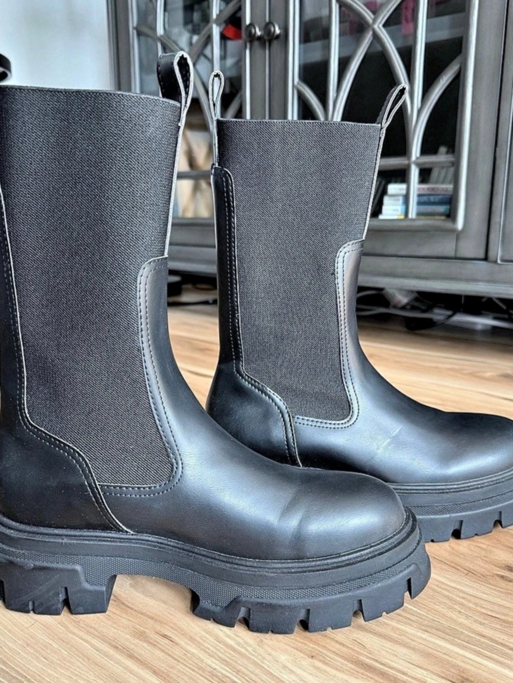 H&M Chunky Chelsea Boots Black Lug Sole Size 7